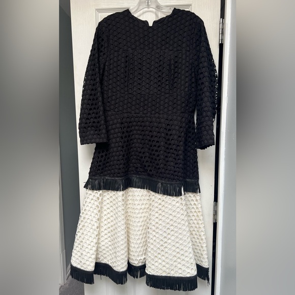 EC three-quarter sleeves tiered design flared midi dress perforated mesh size 10 - Picture 2 of 8